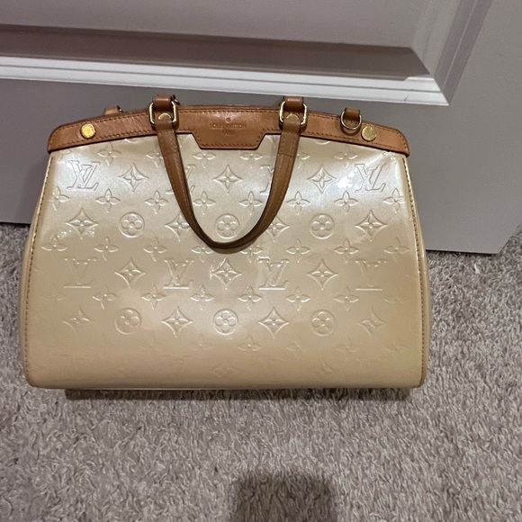 Louis Vuitton brea - Picture 1 of 11